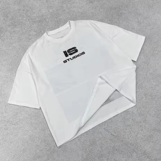 Camiseta masculina oversized de algodão pesado com ajuste quadrado · 2