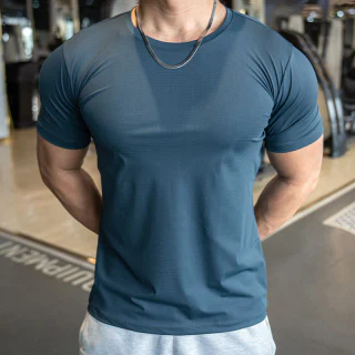 T-shirt homme coupe slim en polyester · 1