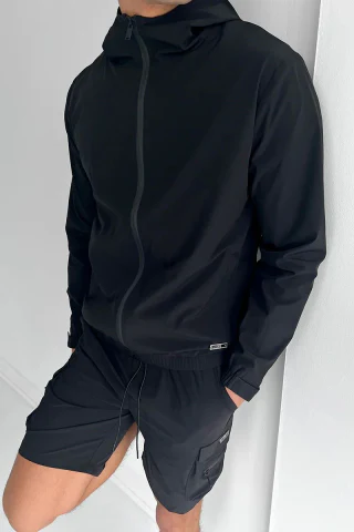 เสื้อแจ็คเก็ตโพลีเอสเตอร์น้ำหนักเบาสำหรับผู้ชาย · 4
