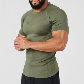 Camiseta masculina de poliéster leve e de secagem rápida · 2