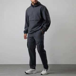 Men's half-zip polyester jacket · 6