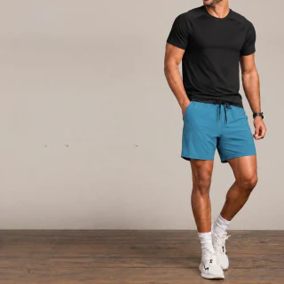 Short en polyester/élasthanne à séchage rapide pour hommes · 3