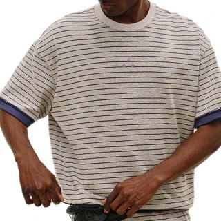 Camiseta masculina de algodão com gola redonda · 2