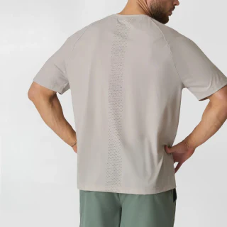 חולצת טריקו קלת משקל לגברים · 1