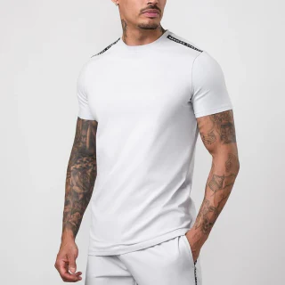 Schmal geschnittenes, schnell trocknendes, leichtes T-Shirt aus Baumwolle/Spandex für Herren · 1