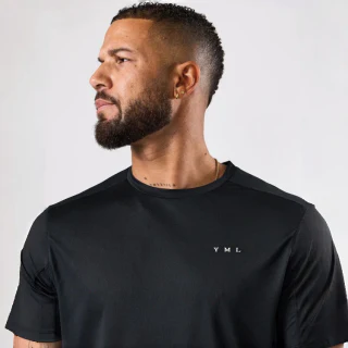 Camiseta masculina de elastano leve e de secagem rápida e justa · 4