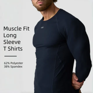 T-shirt leggera dalla vestibilità slim e ad asciugatura rapida · 1