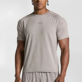 Men's lightweight polyester/spandex T-shirt · 1