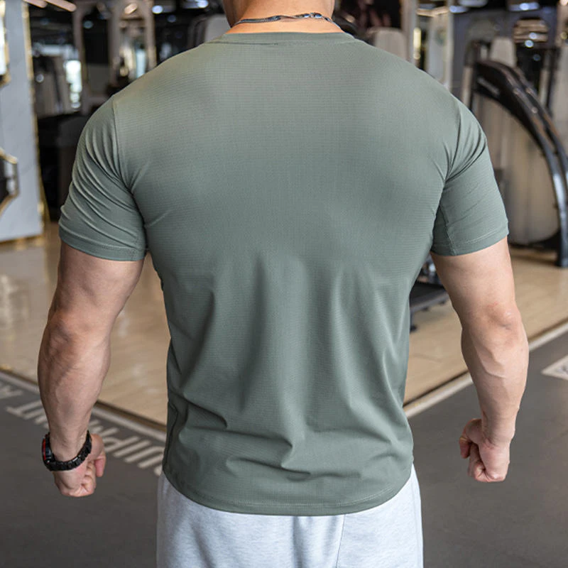 T-shirt homme coupe slim en polyester · 3