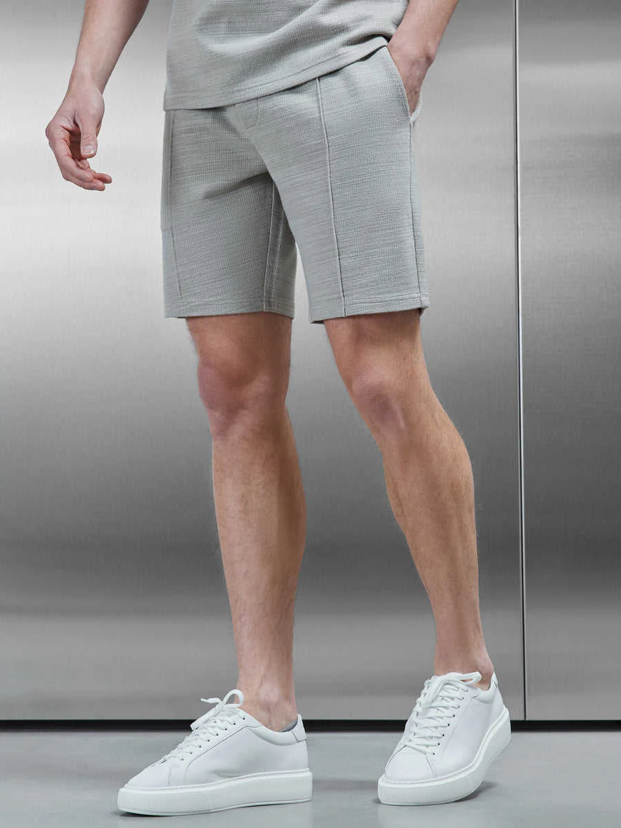 Men's slim-fit shorts · 2
