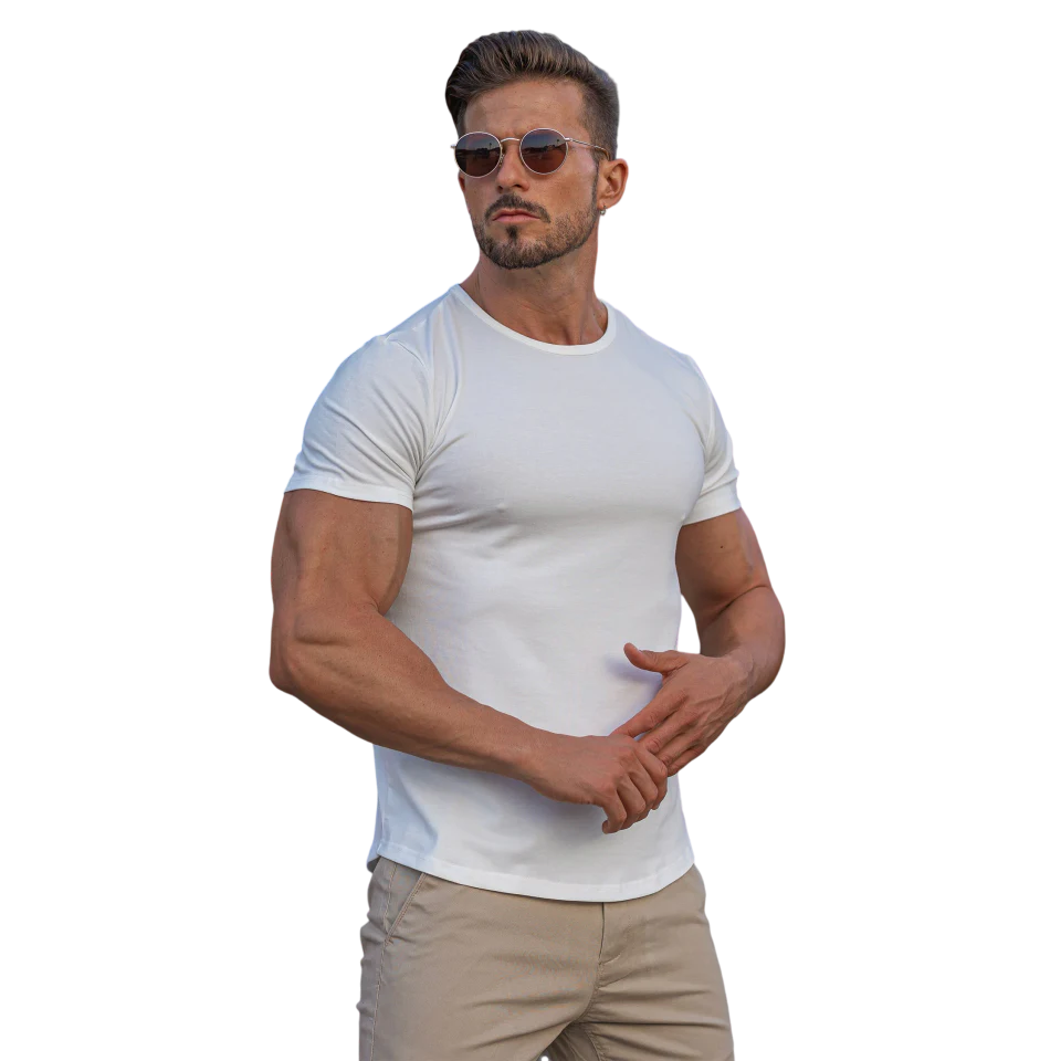 Cotton/polyester T-shirt · 4