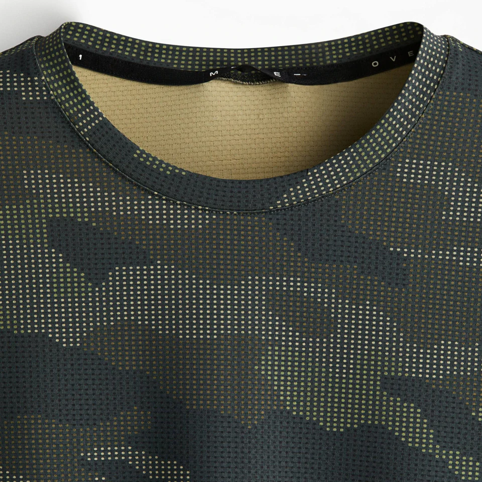 Men's polyester T-shirt · 4