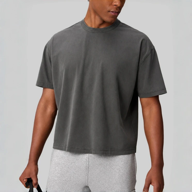 Men's oversized crew-neck T-shirt · 1
