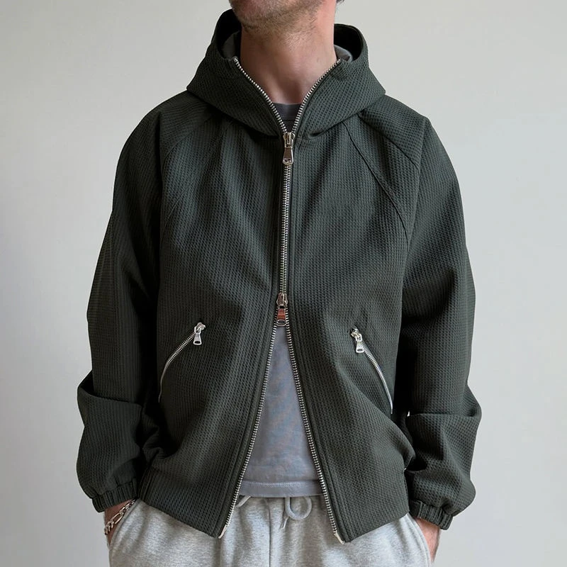 Schwerer Kapuzenpullover aus Waffelstrick · 2