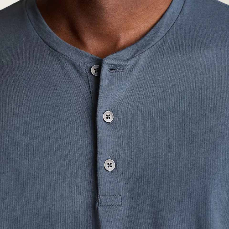 Men's crew-neck shirt · 3