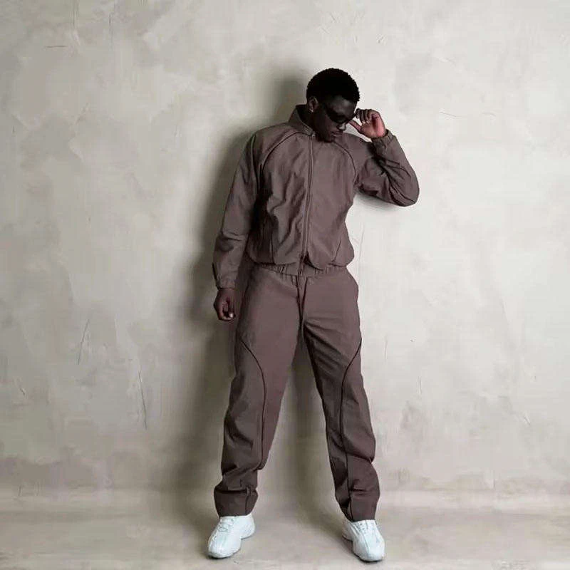 Men's lightweight nylon tracksuit · 4
