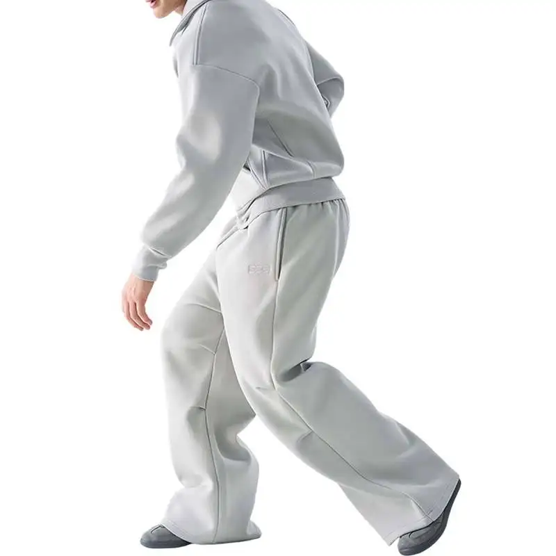 運動套裝（外套＋慢跑褲） · 2