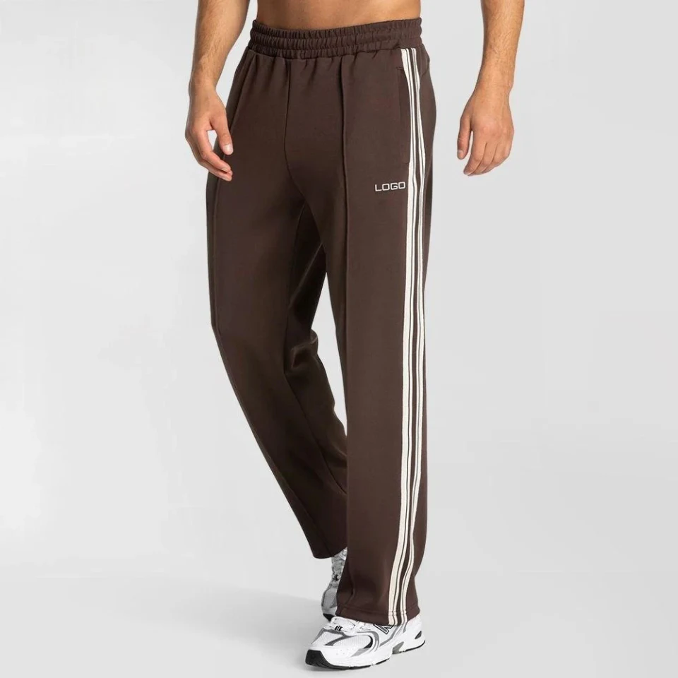 Trainingshose mit Seitenstreifen aus 310 g/m² · 1